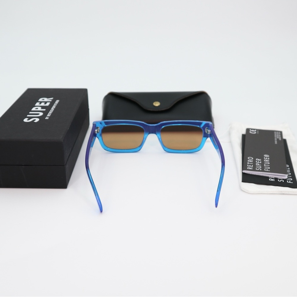 RETROSUPERFUTURE | Blue Roma Sunglasses - Picture 7 of 12